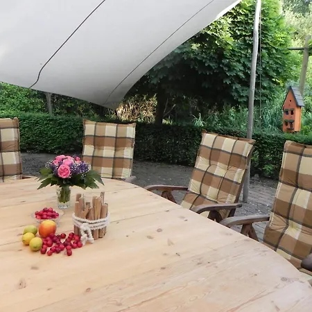 Zwei Mit Wintergarten Apartmán *