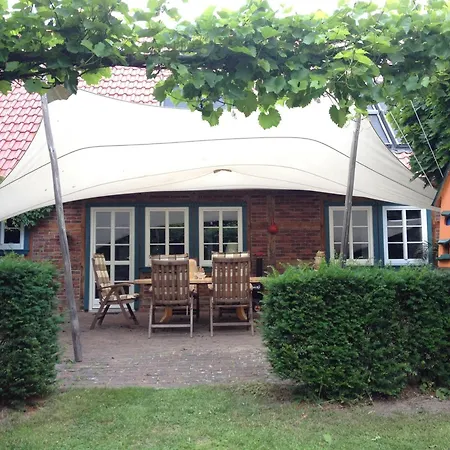 Zwei Mit Wintergarten * Doemitz